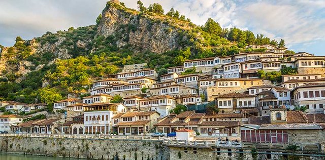 Albanien auf andere Weise entdecken