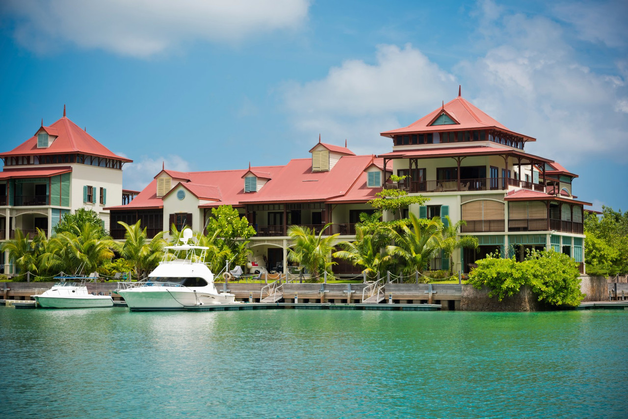 Trois îles de luxe, 8 jours-7 nuits
