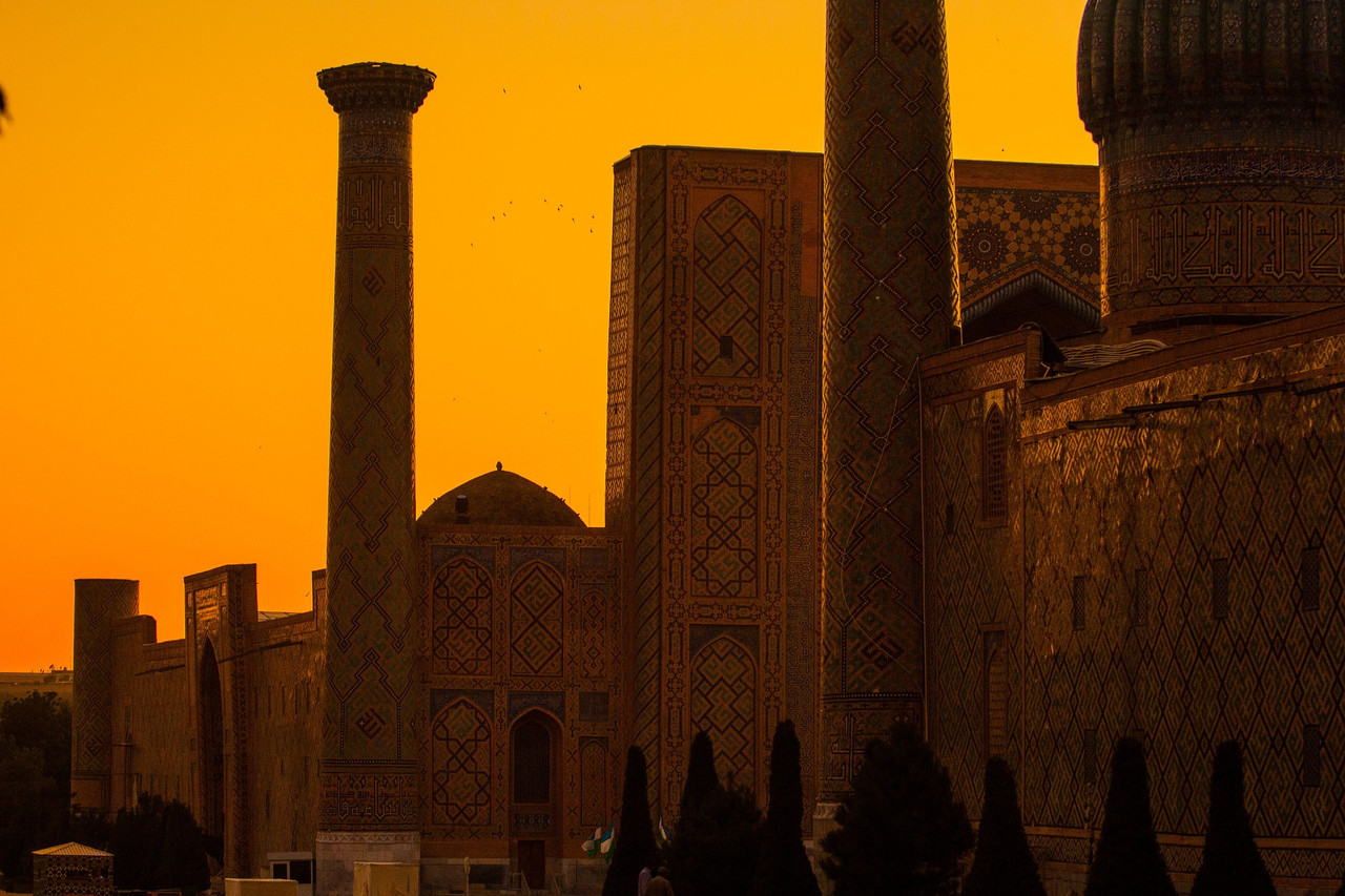 SUR LES TRACES DE MARCO POLO