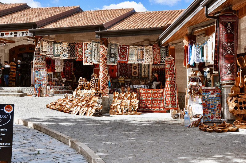 Évasion Albanaise : entre culture, randonnée et tradition