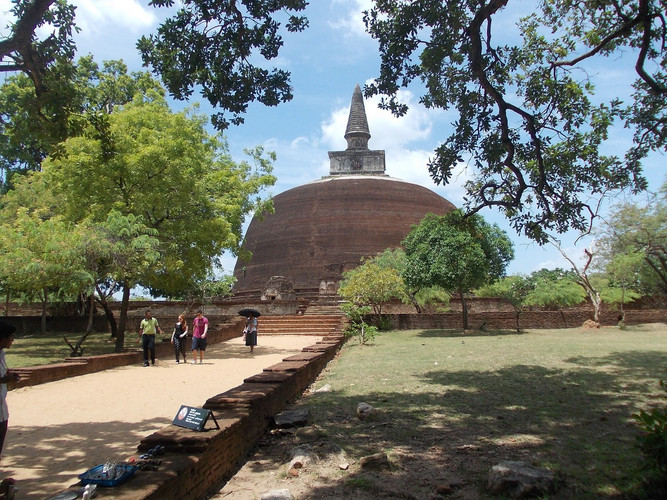 Anuradhapura - Sigiriya.
