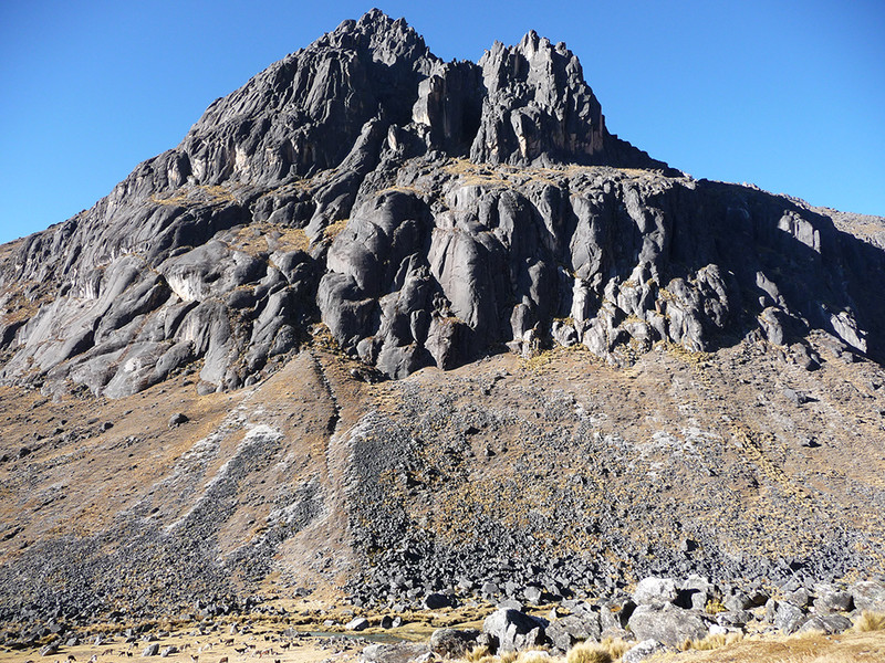 Refuge Santos - Rock Climbing