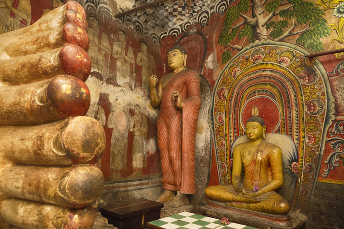 KURUNEGALA - DAMBULLA - HABARANA (HINGURAKGODA)
