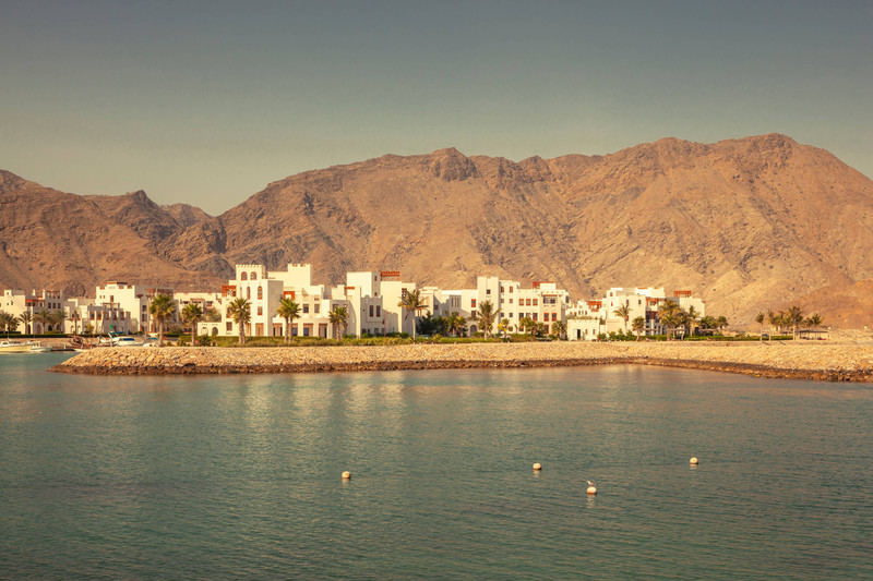 Nizwa Bahla Jabreen: 80 km
