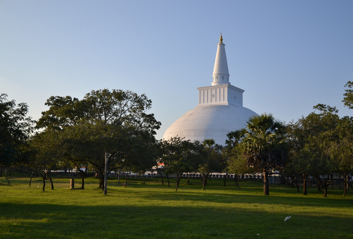 ANURADHAPURA : Vestiges royaux et spiritualité bouddhiste