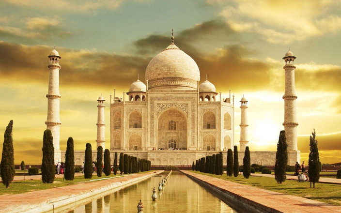 Lever de soleil au Taj Mahal – Retour à Delhi (4h de route) ✈ Vol de départ