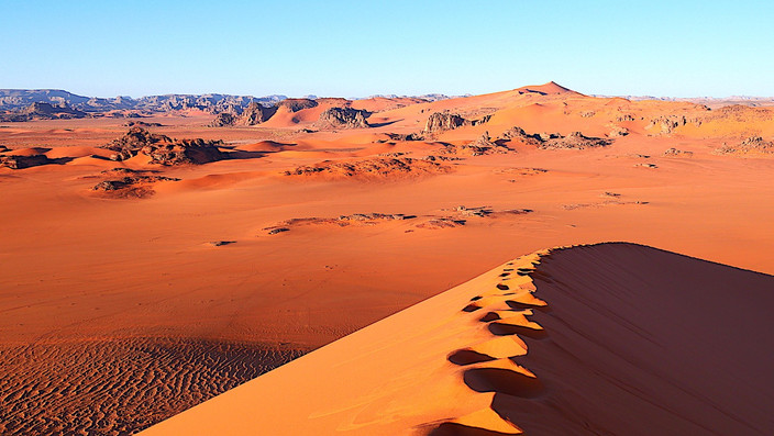 Traversée enchantée : des Oueds aux dunes de Tin Merzouga