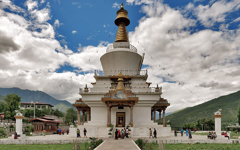 Excursion à Khamsum Yulley Namgyel Chorten à Punakha