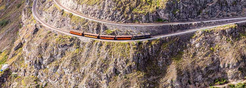 Panoramas du train « de la Libertad » et halte à San Antonia de Ibarra