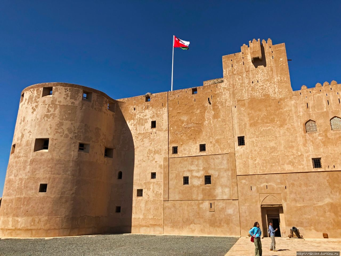 Nizwa Tour – Jabrin Castle – Misfat Al Abryeen – Jabal Shams Adventure 🏰🌄🏜️