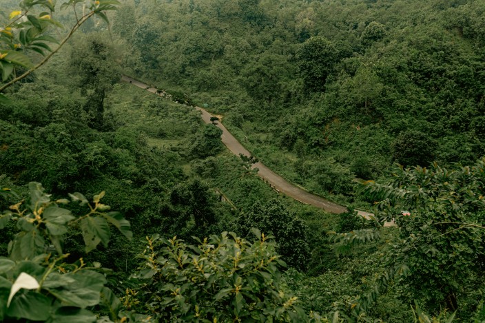Faire du vélo le long du sentier Congo-Nil