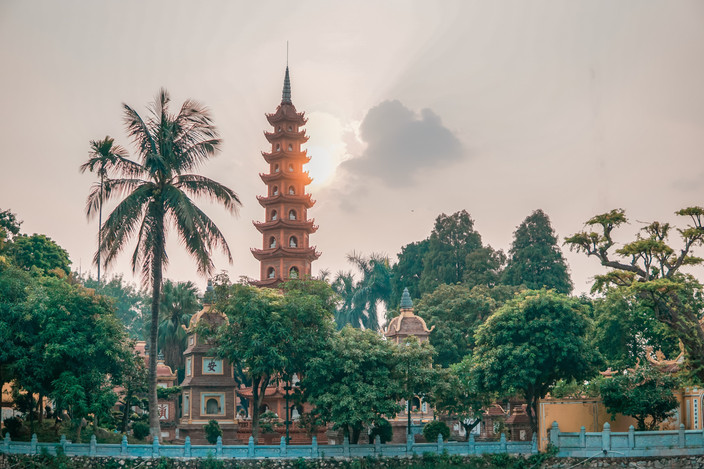 JOUR 05 : BAIE LAN HA - HANOI - HUE