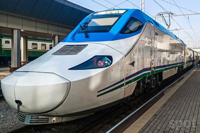SAMARCANDE / TACHKENT (TRAIN 17:00-19:20)
