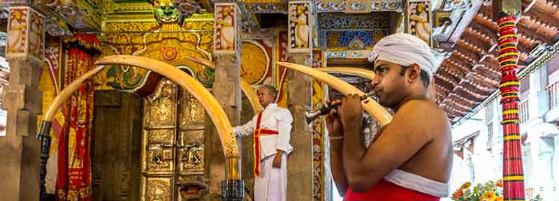 Visite du Temple de la Dent