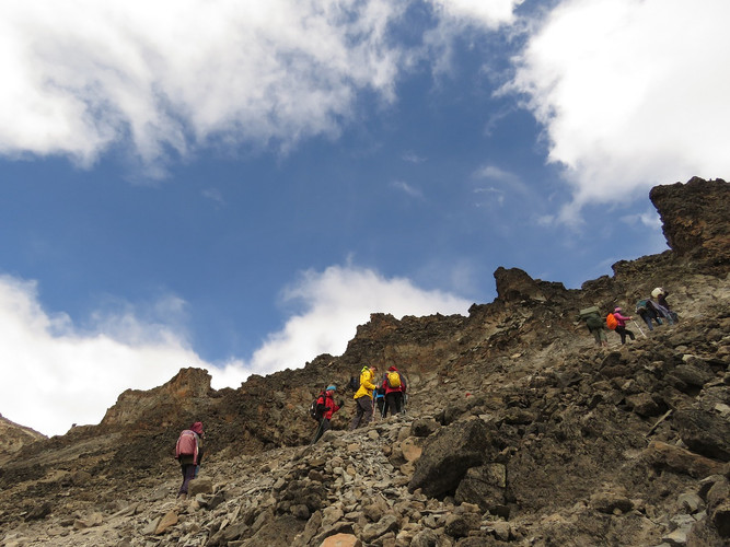 Camp Barranco - Camp Karanga (3995 m)