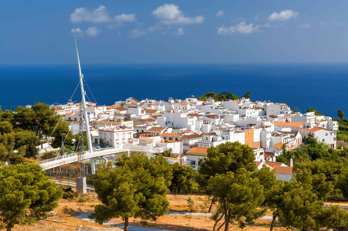 Costa Tropical, Nerja (100 km)