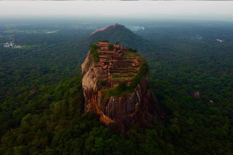 Le Rocher au lion de Sigiriya a Dambulla a Matale et Kandy (2 h)