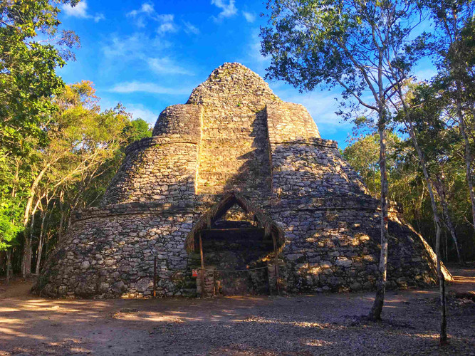 Le monde maya d'hier et d'aujourd'hui