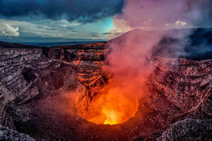 Les volcans Mombacho et Masaya