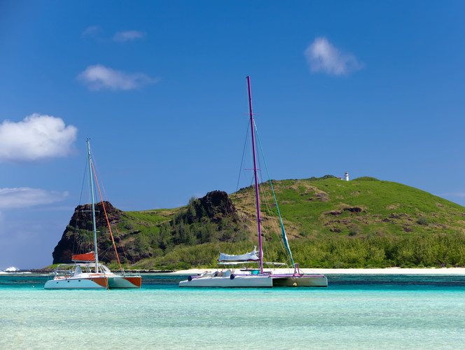 Petite Terre en catamaran à voile