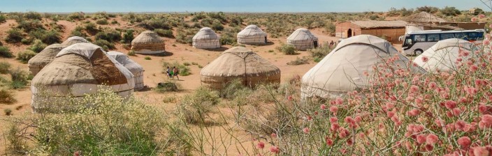 Boukhara - Nourata - Yanguigazgan 270 km