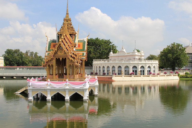 Direction Ayutthaya et croisière à bord d'une barge de riz