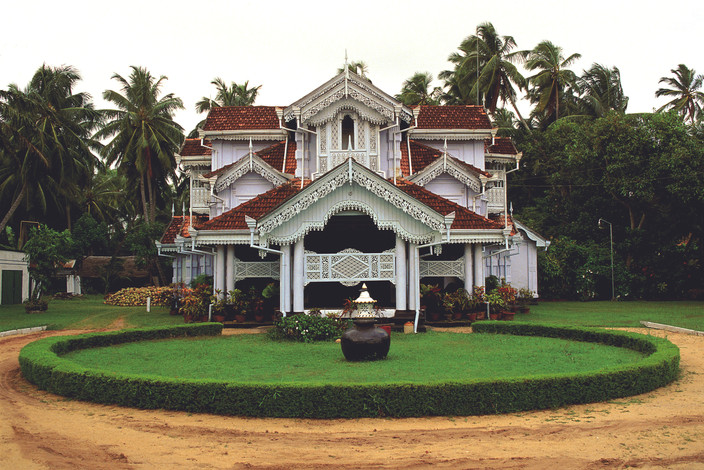 NUWARA ELIYA -  KITULGALA - COLOMBO (200Kms - 05h00)