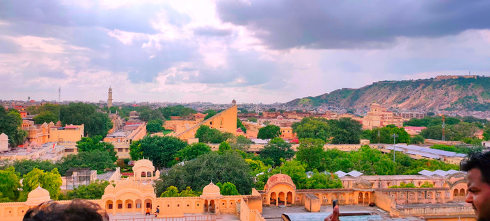 Bundi - Jaipur - 214km