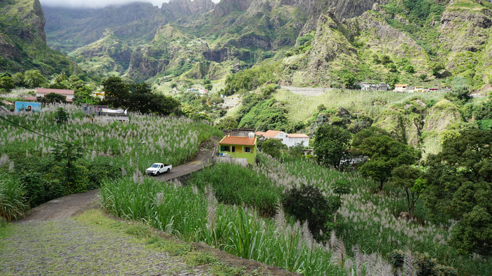 Randonnée à travers les villages de Lombo Branco