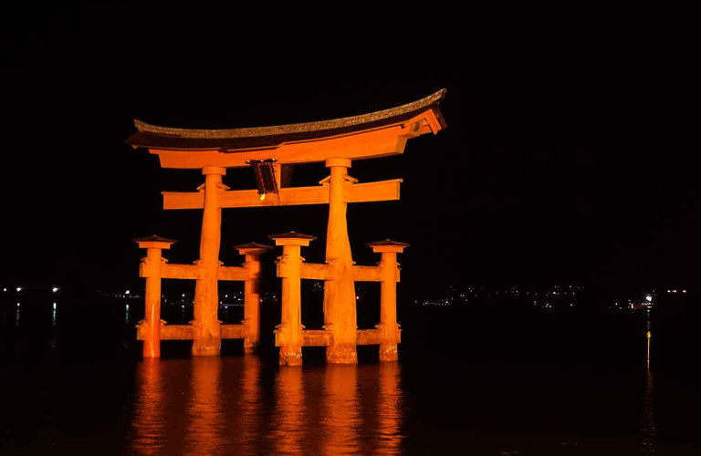 miyajima-torii-gate