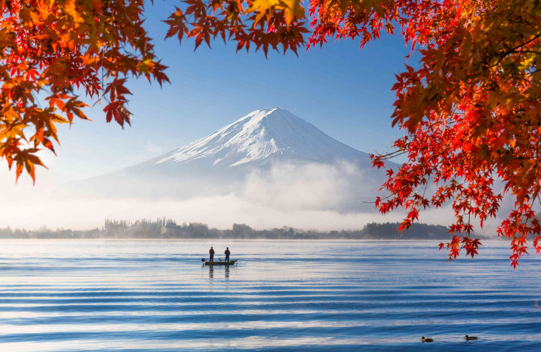 mont-fuji-et-le-lac-un-matin-dautomne-c-jiratto-1