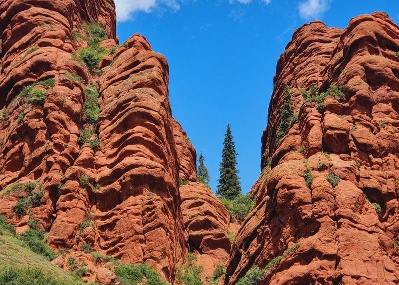 Karakol-Jeti Ogouz-canyon Skazka-Kochkor