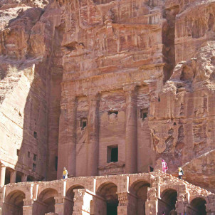 Von der Roten Wüste nach Petra, der Rose